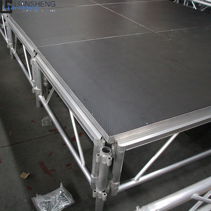 Kundenspezifische Free Design Performance Truss Display Aluminium-Podium-Konzertbühnenplattform für Veranstaltungen im Freien