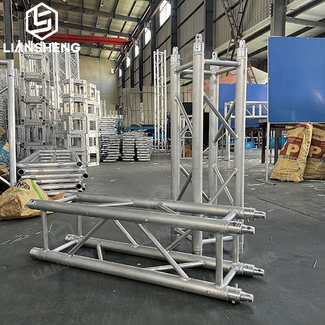 Aluminiumlegierung, leicht, stark, robust, 290 x 290 mm, 400 x 400 mm, Zapfenbinder, Bühnensystem, Fachwerk-Displays