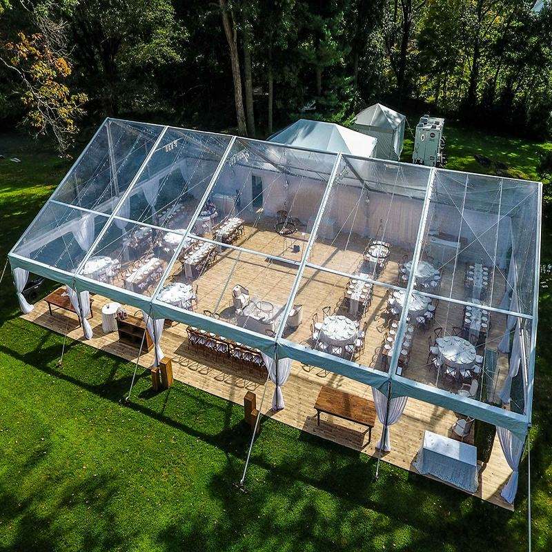 Maßgeschneidertes, durchsichtiges, weißes PVC-Aluminium-Event-Hochzeitszelt. Großes, robustes Aluminium-Zelt mit schwarzem Rahmen für Hochzeiten