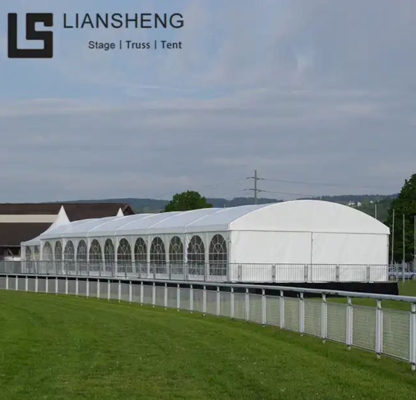 Supergroße Sportveranstaltungszelte, einfach aufzubauen und zu bewegen, mit zahlreichen Anpassungsmöglichkeiten, geeignet für verschiedene Aktivitäten