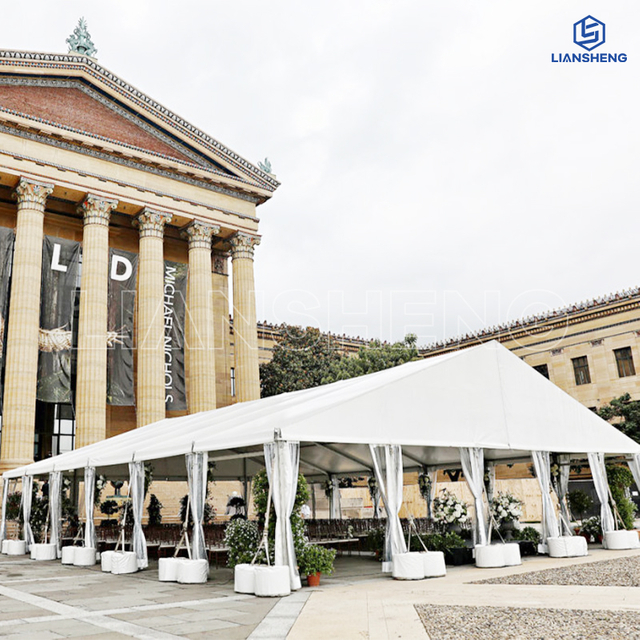 Großes 40 x 60 m großes Hochzeitszelt aus Aluminium für erstklassige Veranstaltungen