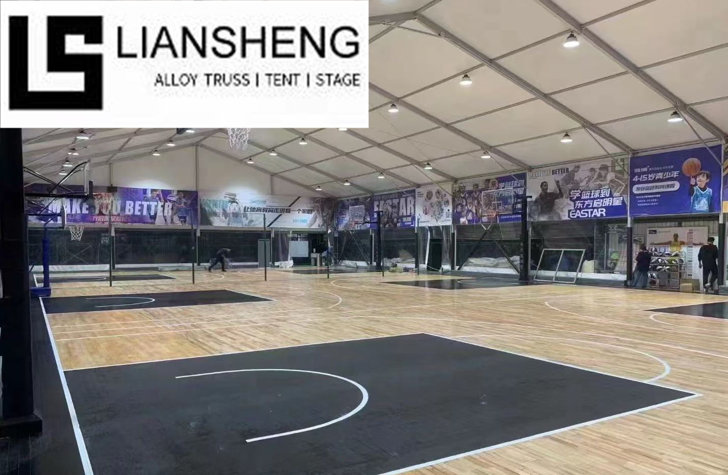 Supergroße Sportveranstaltungszelte, einfach aufzubauen und zu bewegen, mit zahlreichen Anpassungsmöglichkeiten, geeignet für verschiedene Aktivitäten